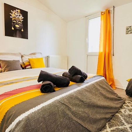 Mona Lisa : Superbe Loft Centre Ville - Parking Gratuit - Wifi Ultra Rapide-Appareil Massage-Netflix-Jeu Societe 特鲁瓦 外观 照片