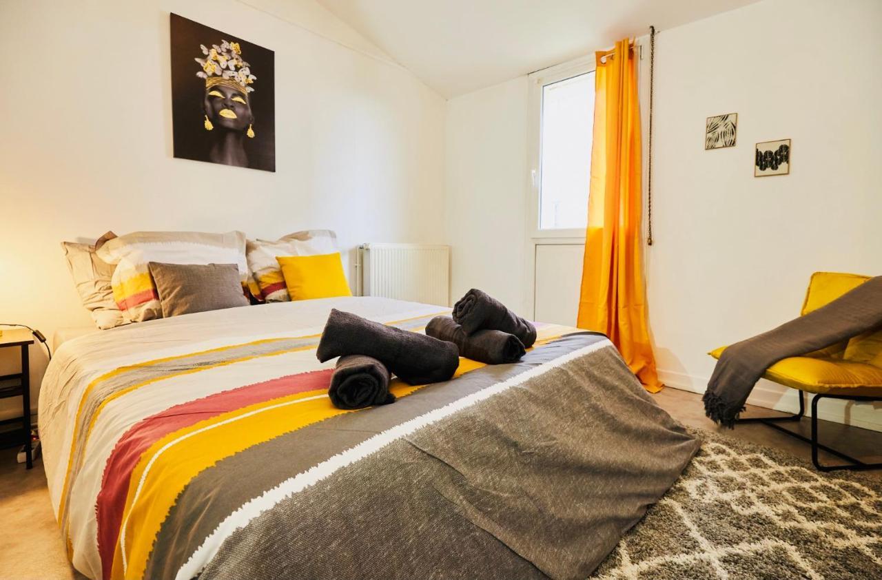 Mona Lisa : Superbe Loft Centre Ville - Parking Gratuit - Wifi Ultra Rapide-Appareil Massage-Netflix-Jeu Societe 特鲁瓦 外观 照片